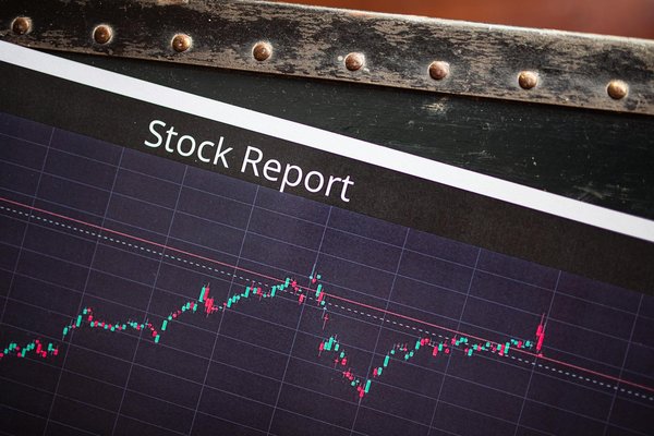 Pourquoi opter pour un prêt familial : les avantages inattendus comparés aux prêts bancaires traditionnels